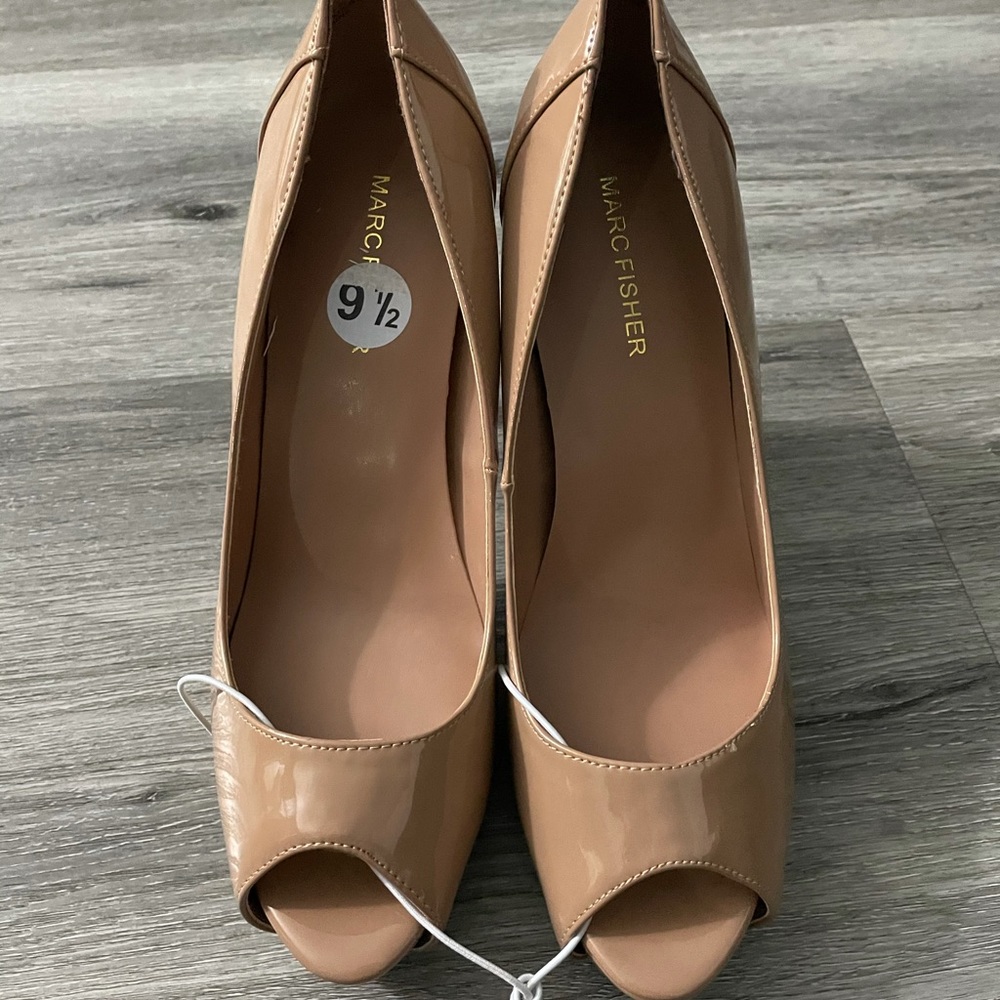 Marc Fisher open toe nude shoe heels